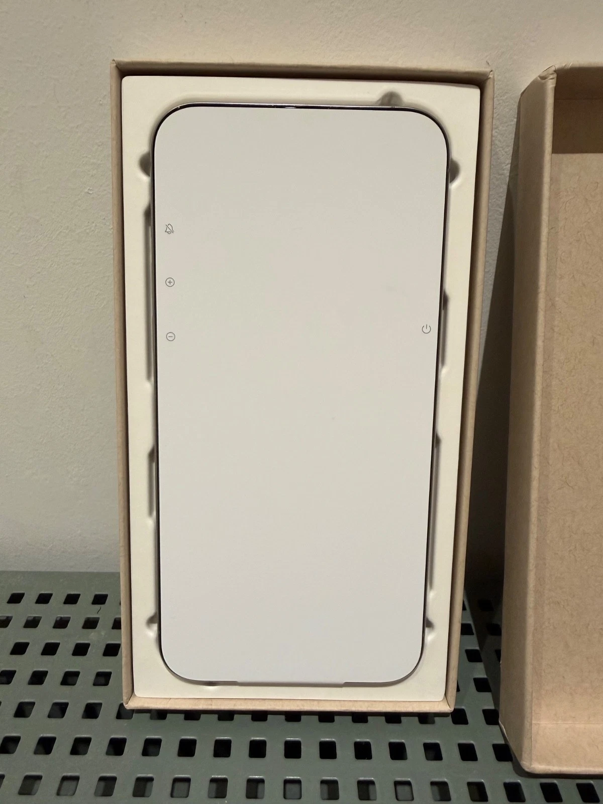 NEW Apple iPhone 15 Pro Max - 256GB - Natural Titanium (Unlocked)
