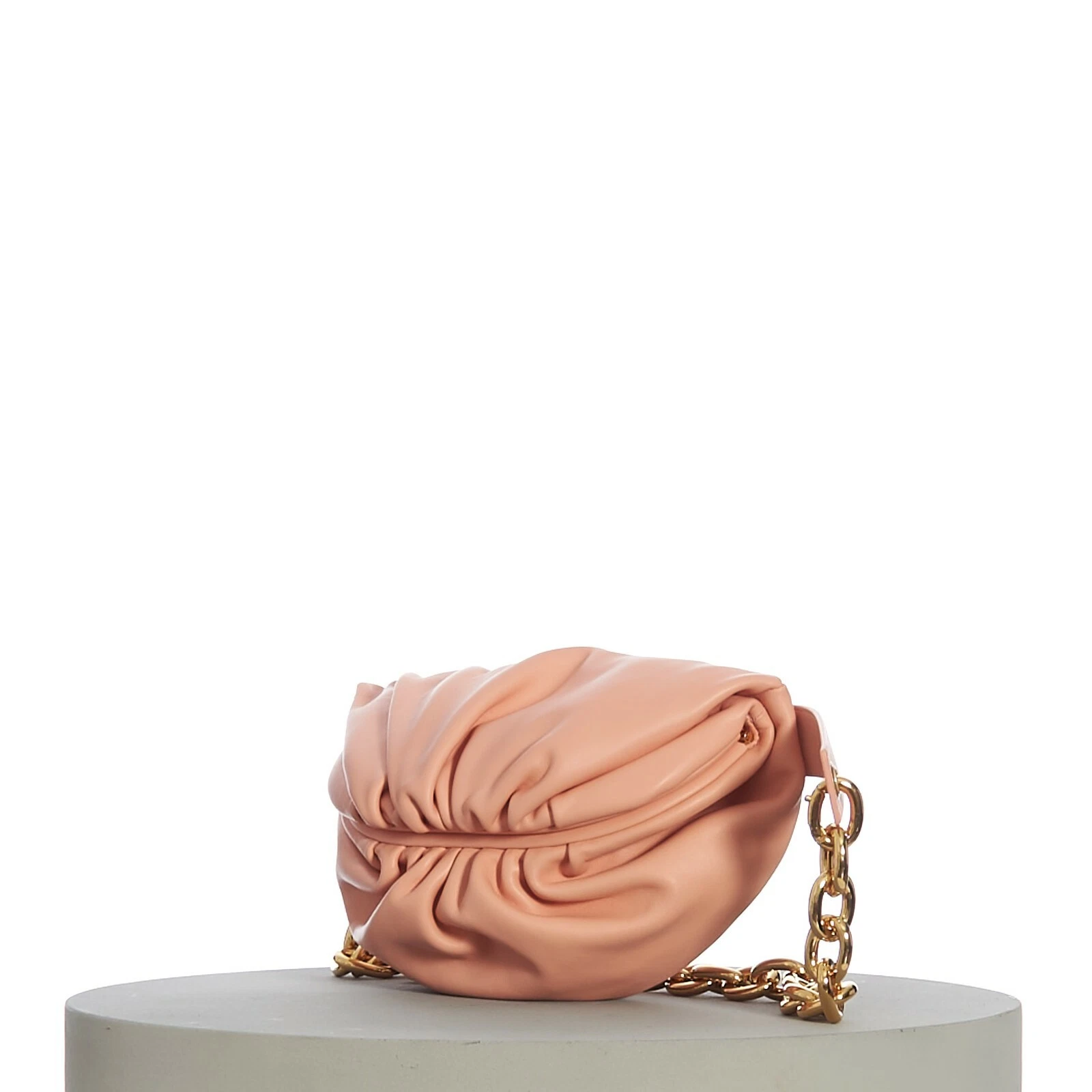 BOTTEGA VENETA 2160$ Peach Leather 'The Belt' Pouch - Chunky Chain Strap thumbnail 2