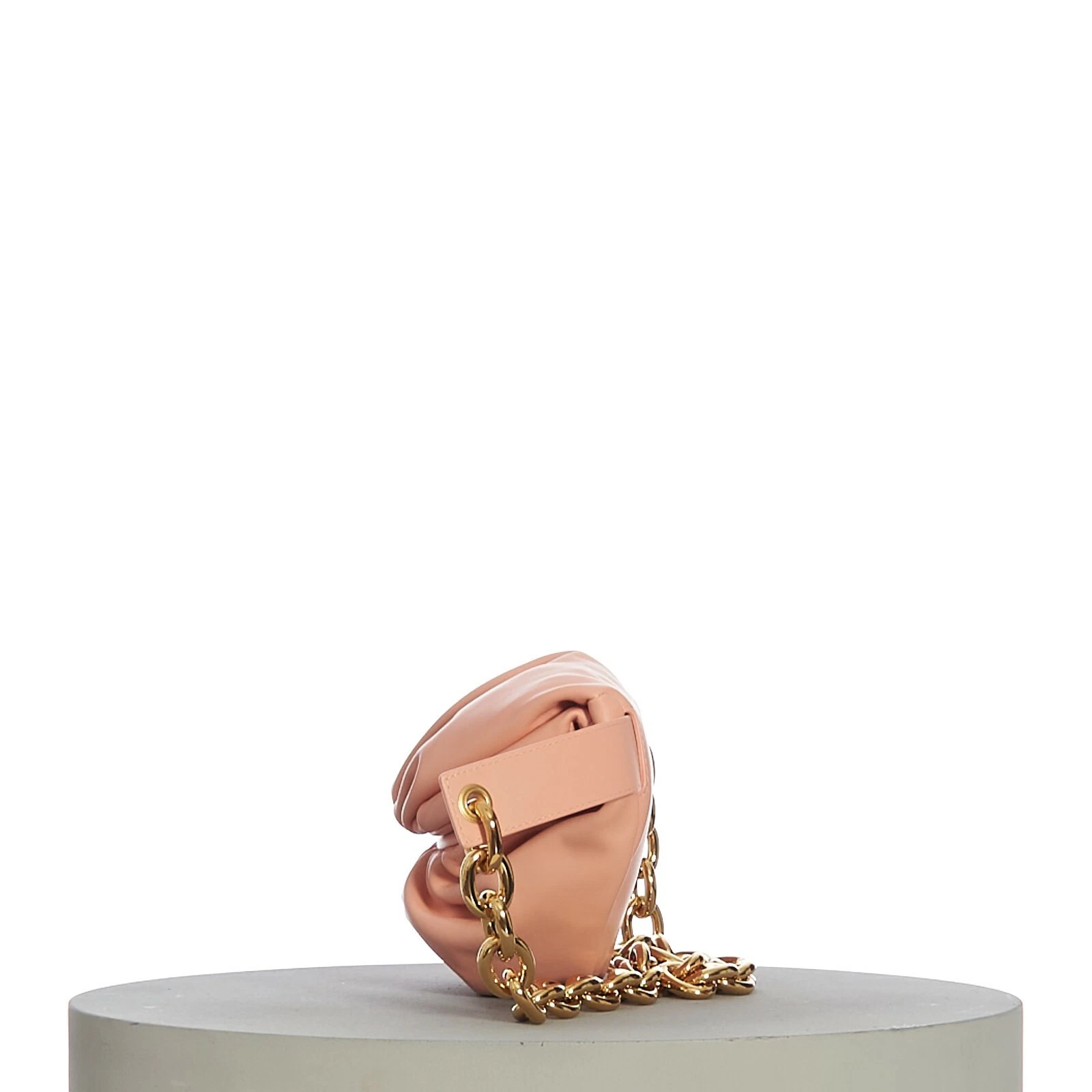 BOTTEGA VENETA 2160$ Peach Leather 'The Belt' Pouch - Chunky Chain Strap thumbnail 3
