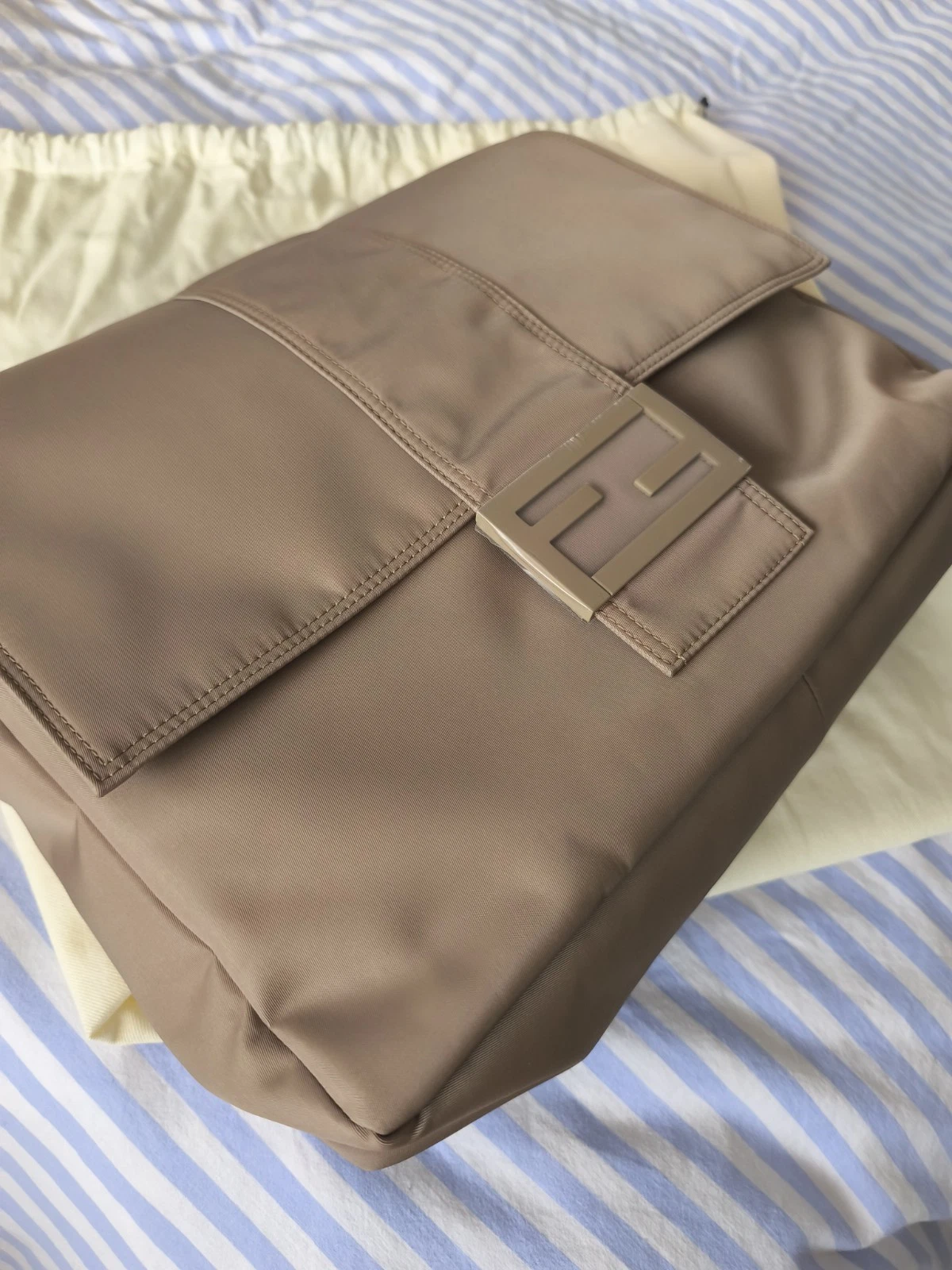 FENDI BAGUETTE Messenger bag Large Nylon Unisex - NEVER WORN thumbnail 3