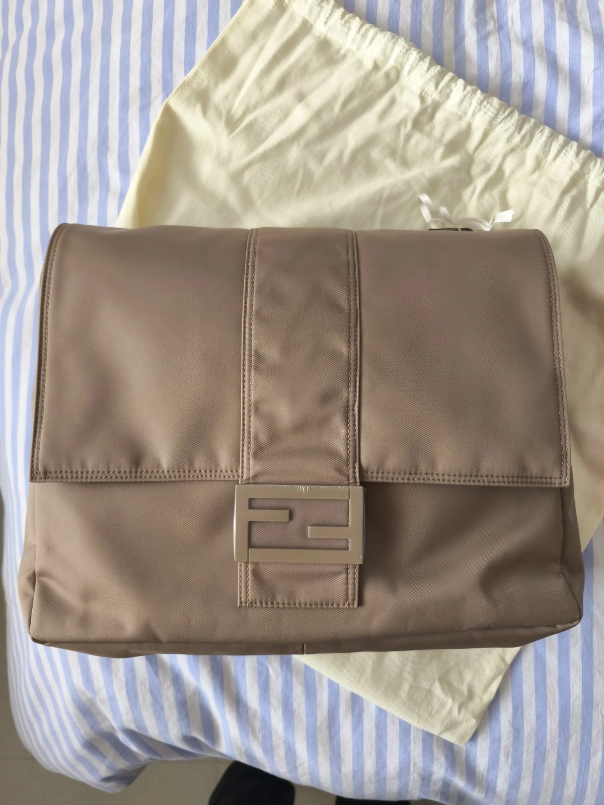 FENDI BAGUETTE Messenger bag Large Nylon Unisex - NEVER WORN thumbnail 4