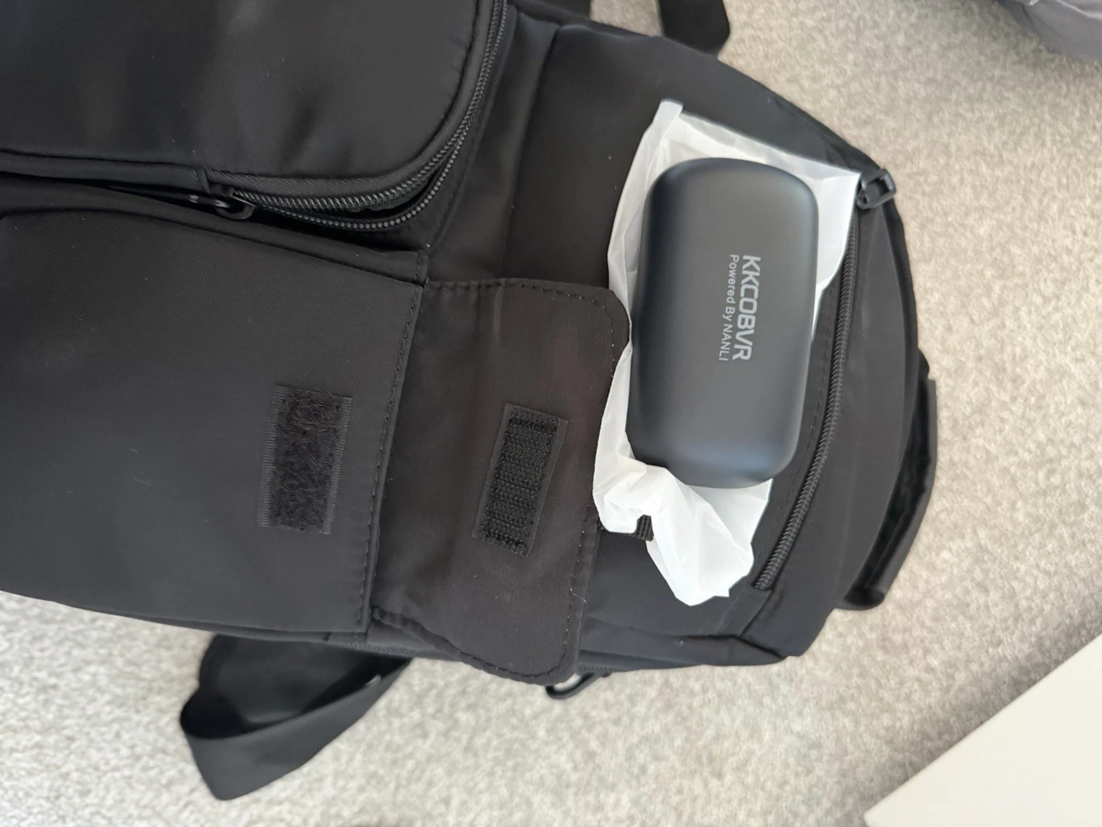 Meta quest 3 and kkcobvr strap and battery, in the carry bag thumbnail 3