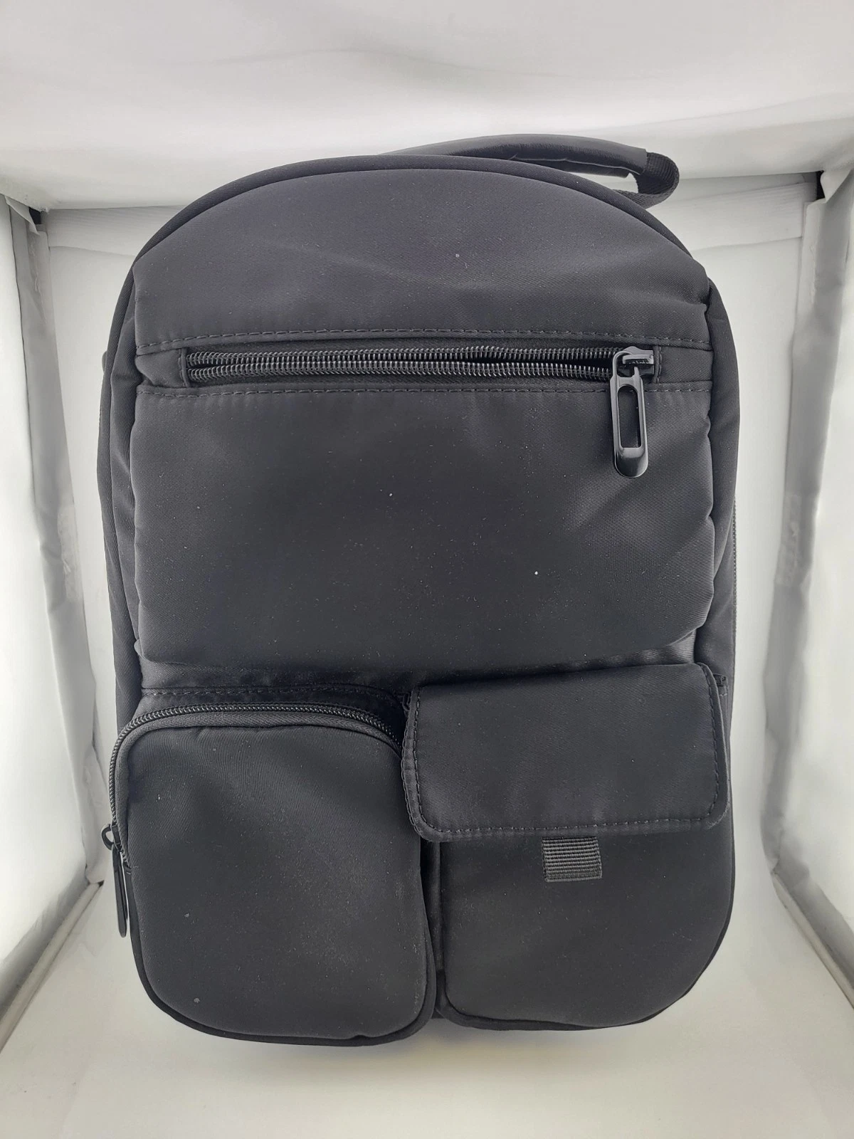 Meta Quest 3 128GB + Carry Case, Venom Battery Strap and Rubber Grips Included thumbnail 3