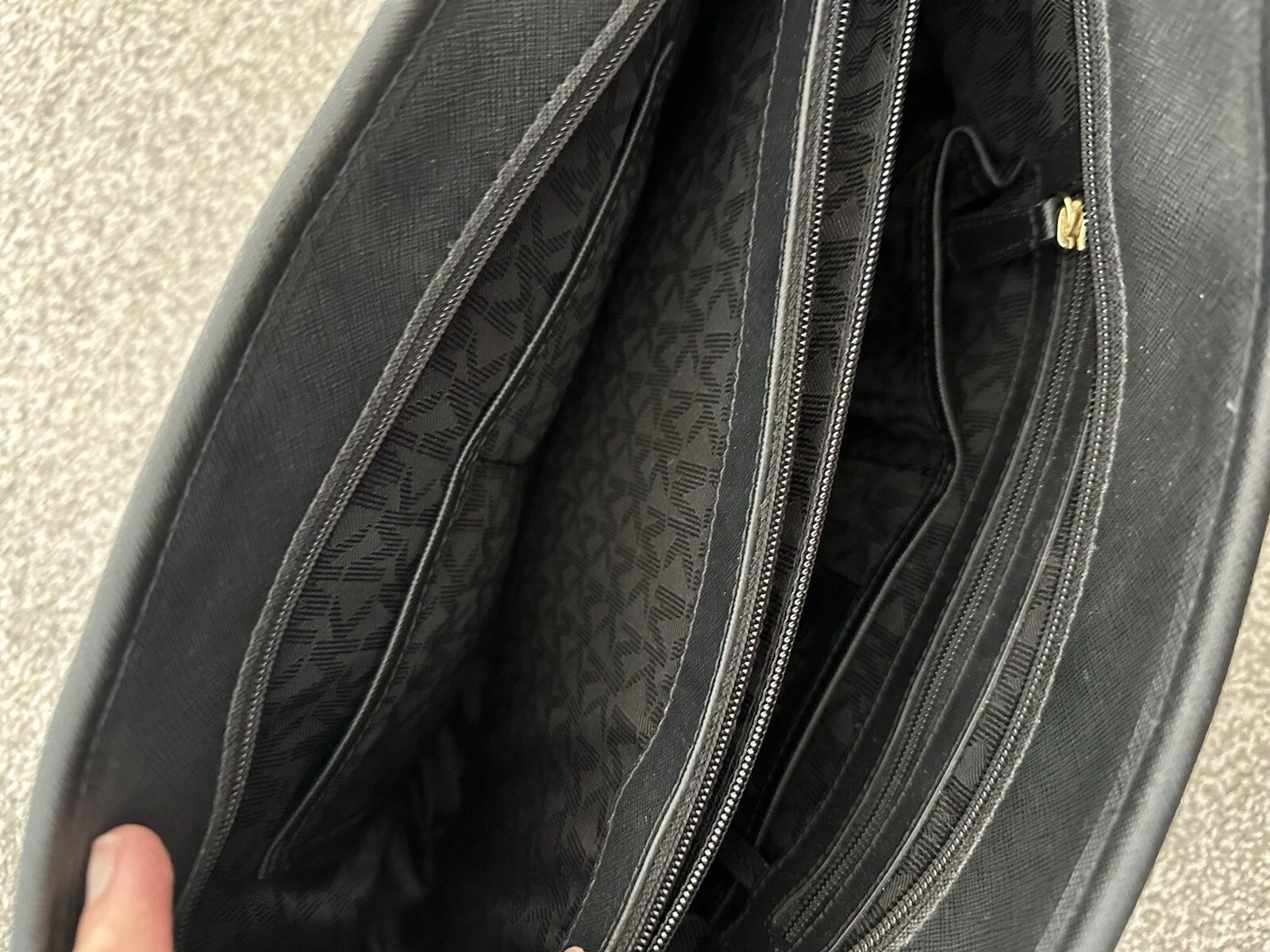 Michael Kors Leather Tote Bag thumbnail 5