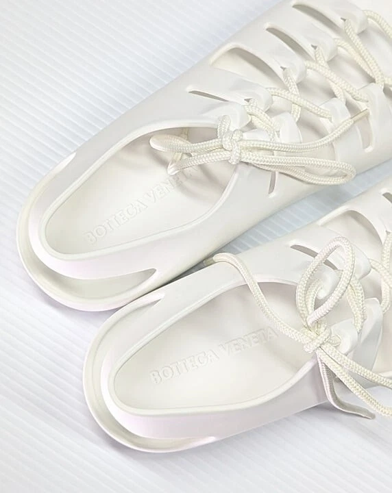 Bottega Veneta Women's White Jelly Lace Up Sandals Size 39 EU (MSRP $490) thumbnail 7