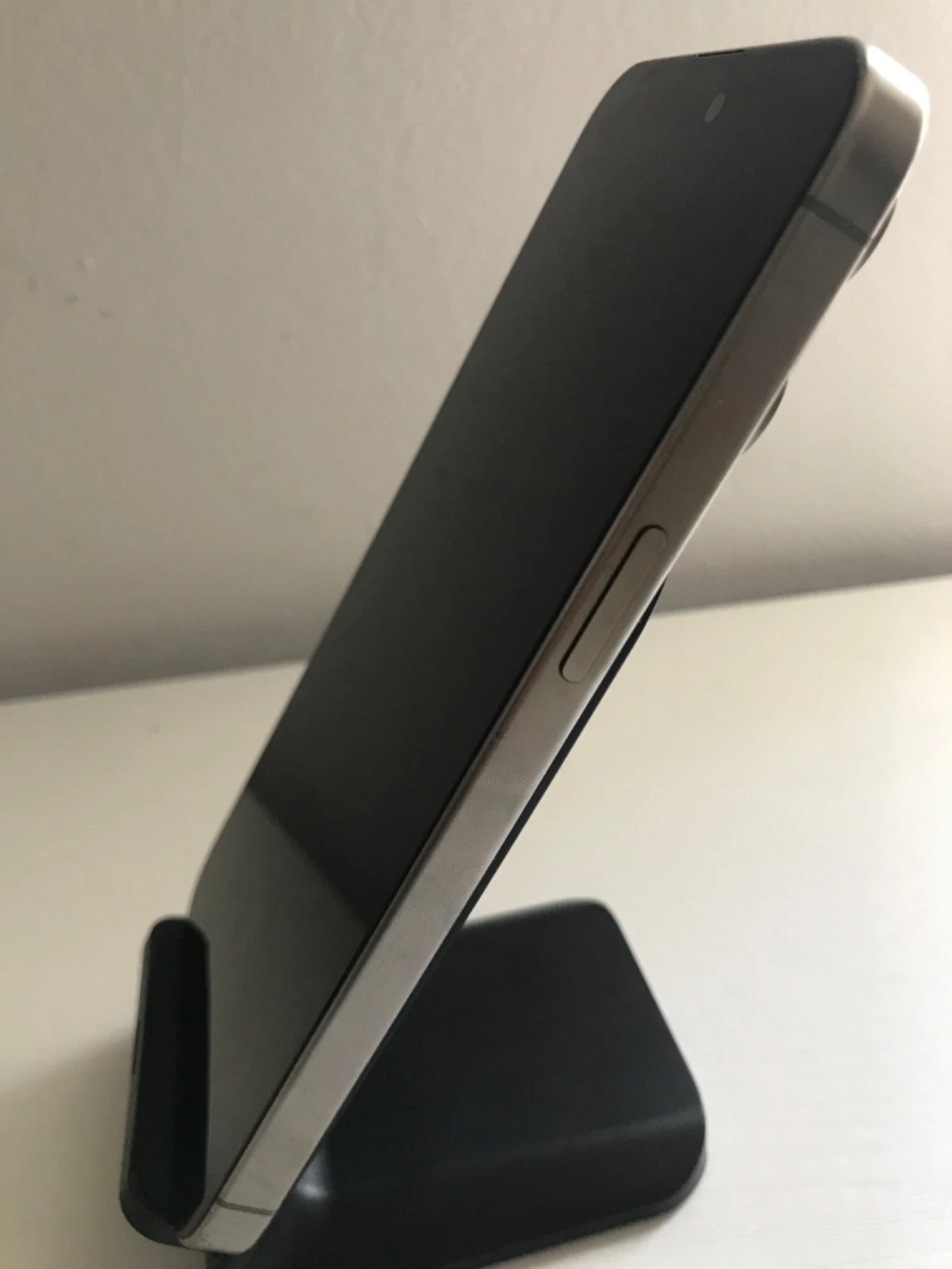 Apple iPhone 15 Pro Max - 256GB - Natural Titanium (Unlocked) - READ DESCRIPTION thumbnail 11