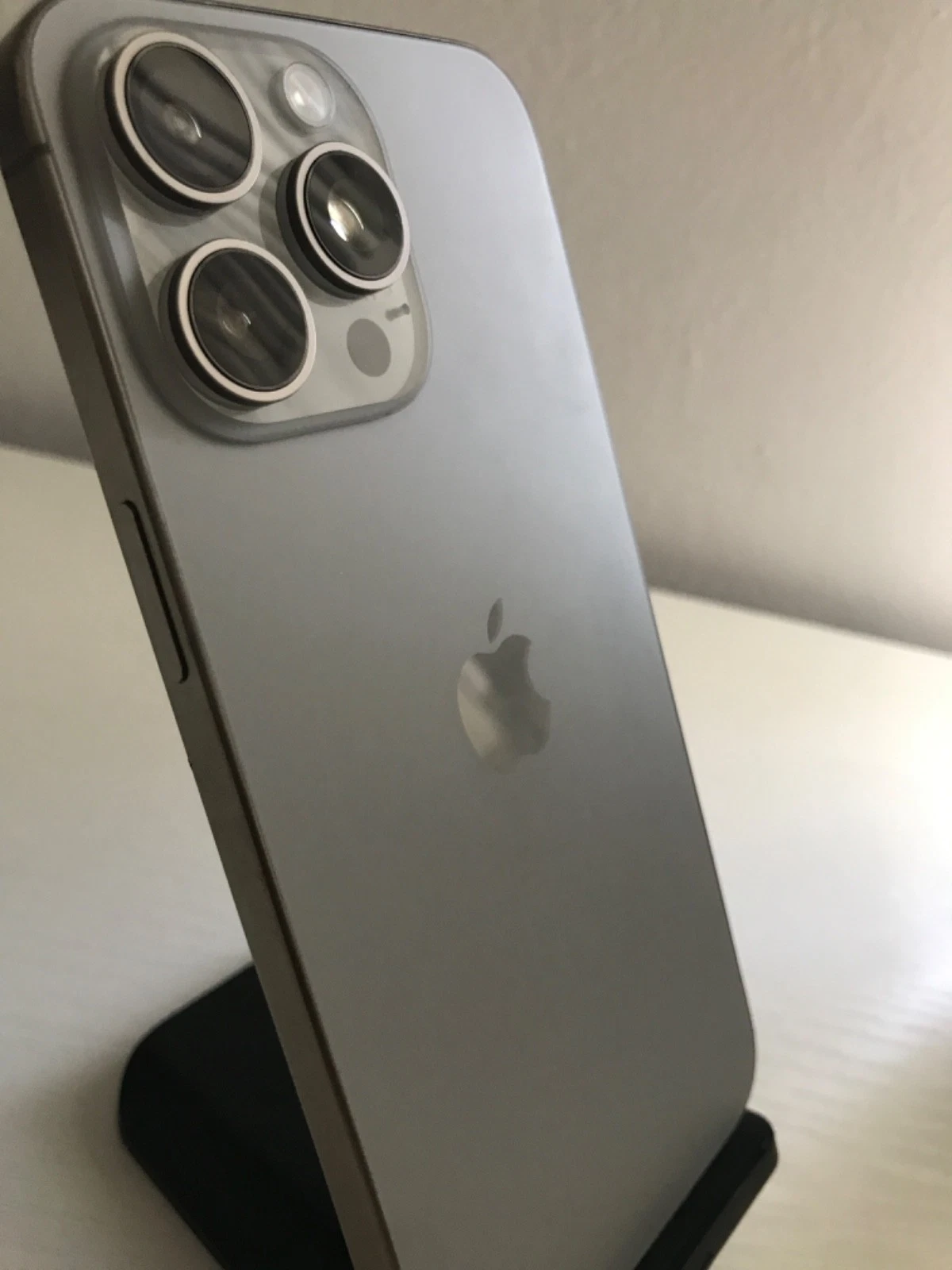 Apple iPhone 15 Pro Max - 256GB - Natural Titanium (Unlocked) - READ DESCRIPTION