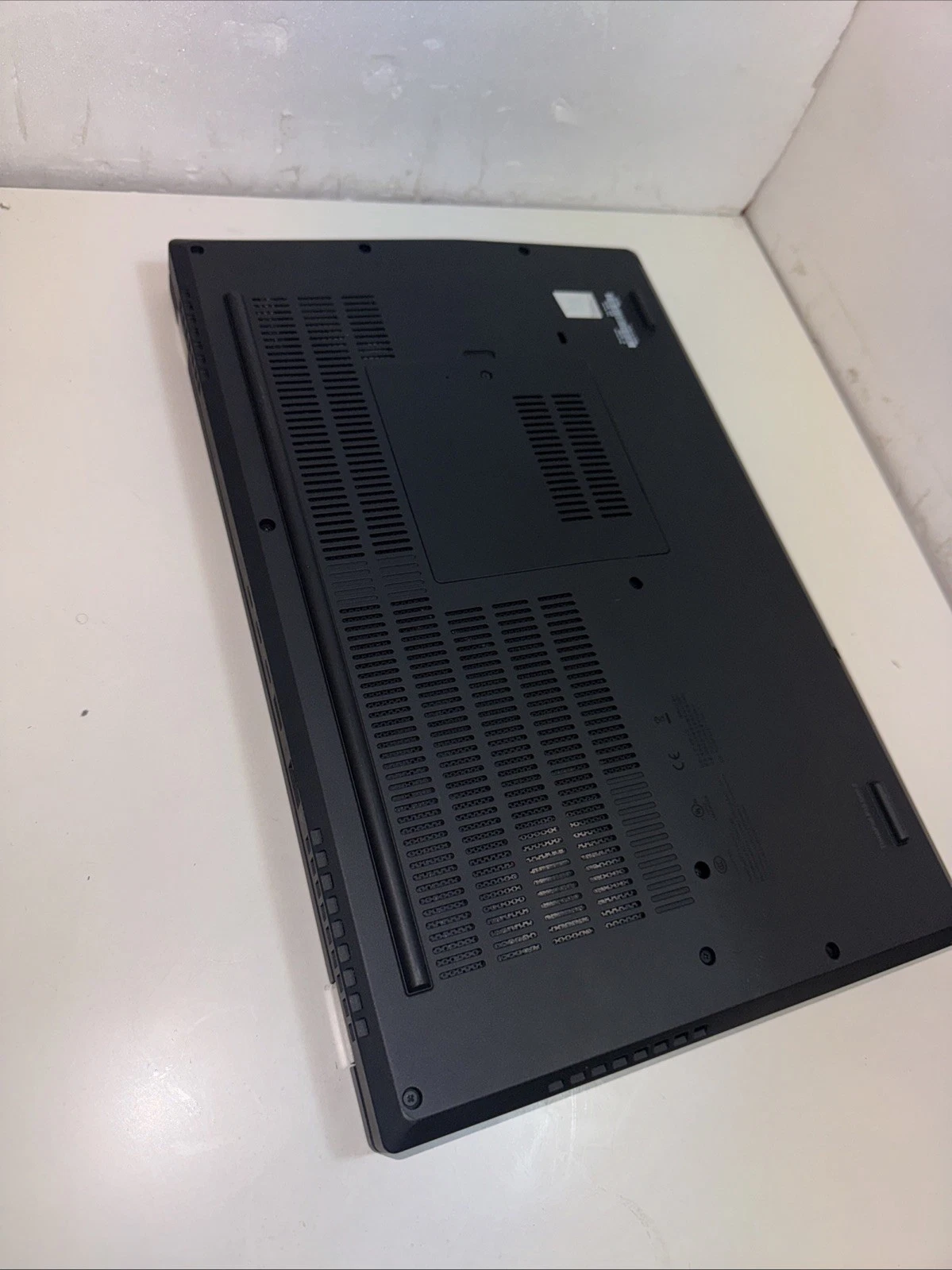 Lenovo ThinkPad P15 Gen 2 15.6 Full HD i7-11800H 64GB RAM 512 SSD NVIDIA T1200 thumbnail 5