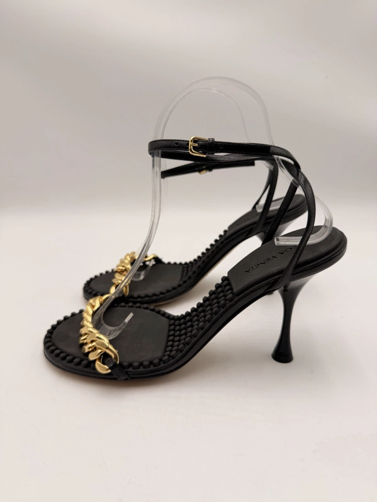 Women’s Bottega Veneta black leather Gold Chain ankle strap sandals Size 39 thumbnail 3