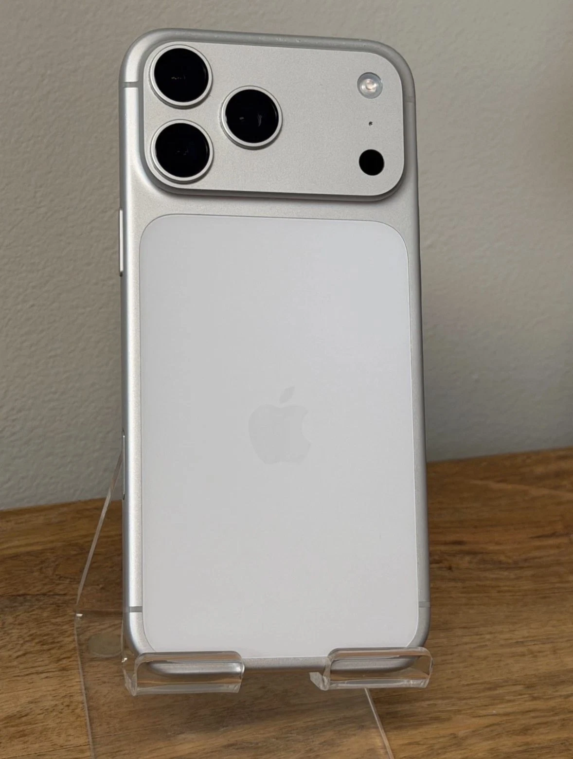 iPhone 17 Pro Max 256GB Cosmic Silver , Unlocked, Sealed thumbnail 2
