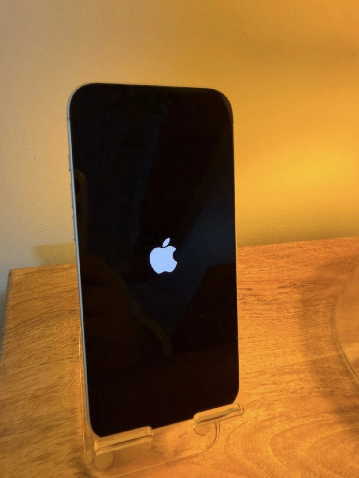 iPhone 17 Pro Max 256GB Cosmic Silver , Unlocked, Sealed thumbnail 5