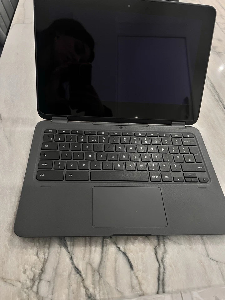 Laptop thumbnail 2