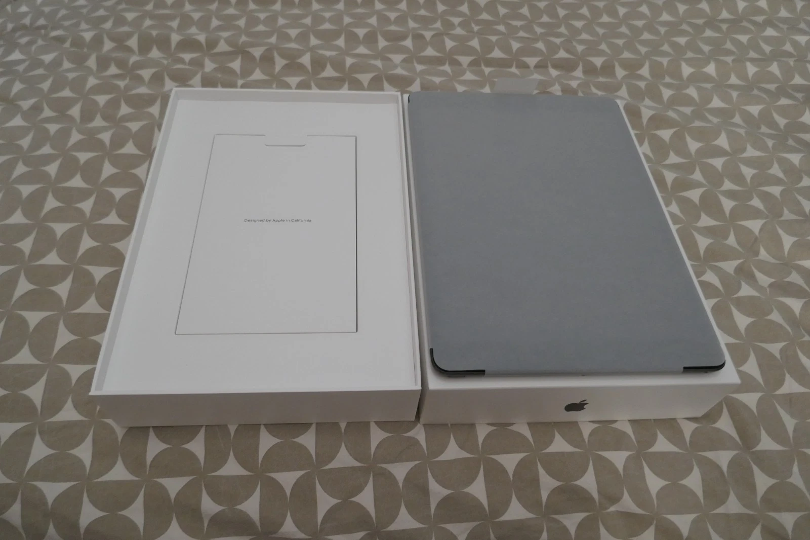 Apple iPad 9th Gen. 64GB, Wi-Fi, 10.2 in - Space Grey - Brand New thumbnail 9