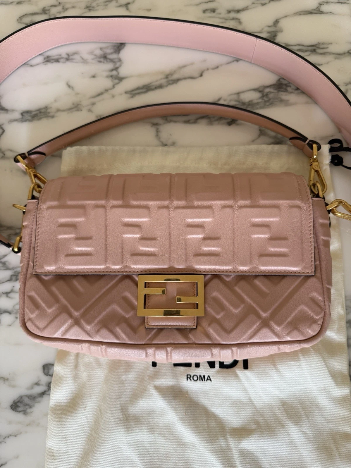 Authentic Elegant Fendi Baguette Shoulder Bag Crafted Pink - Leather thumbnail 2