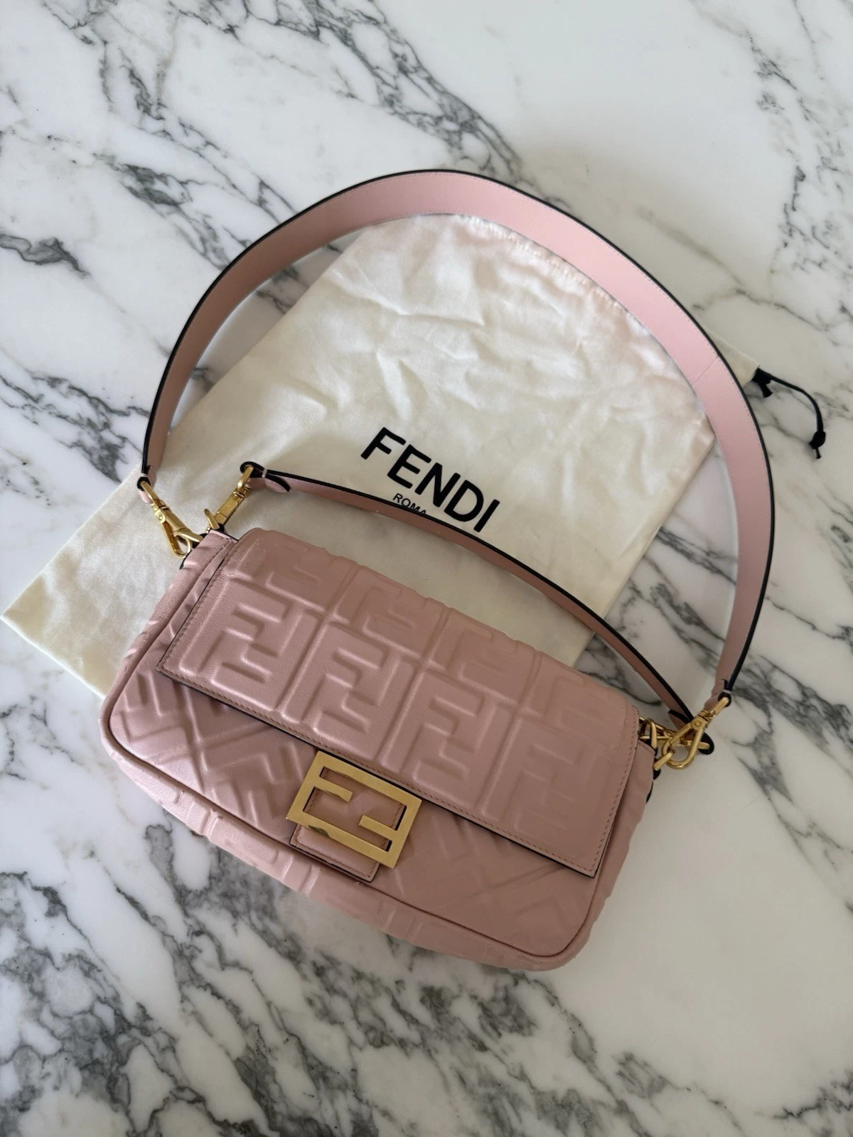 Authentic Elegant Fendi Baguette Shoulder Bag Crafted Pink - Leather thumbnail 16