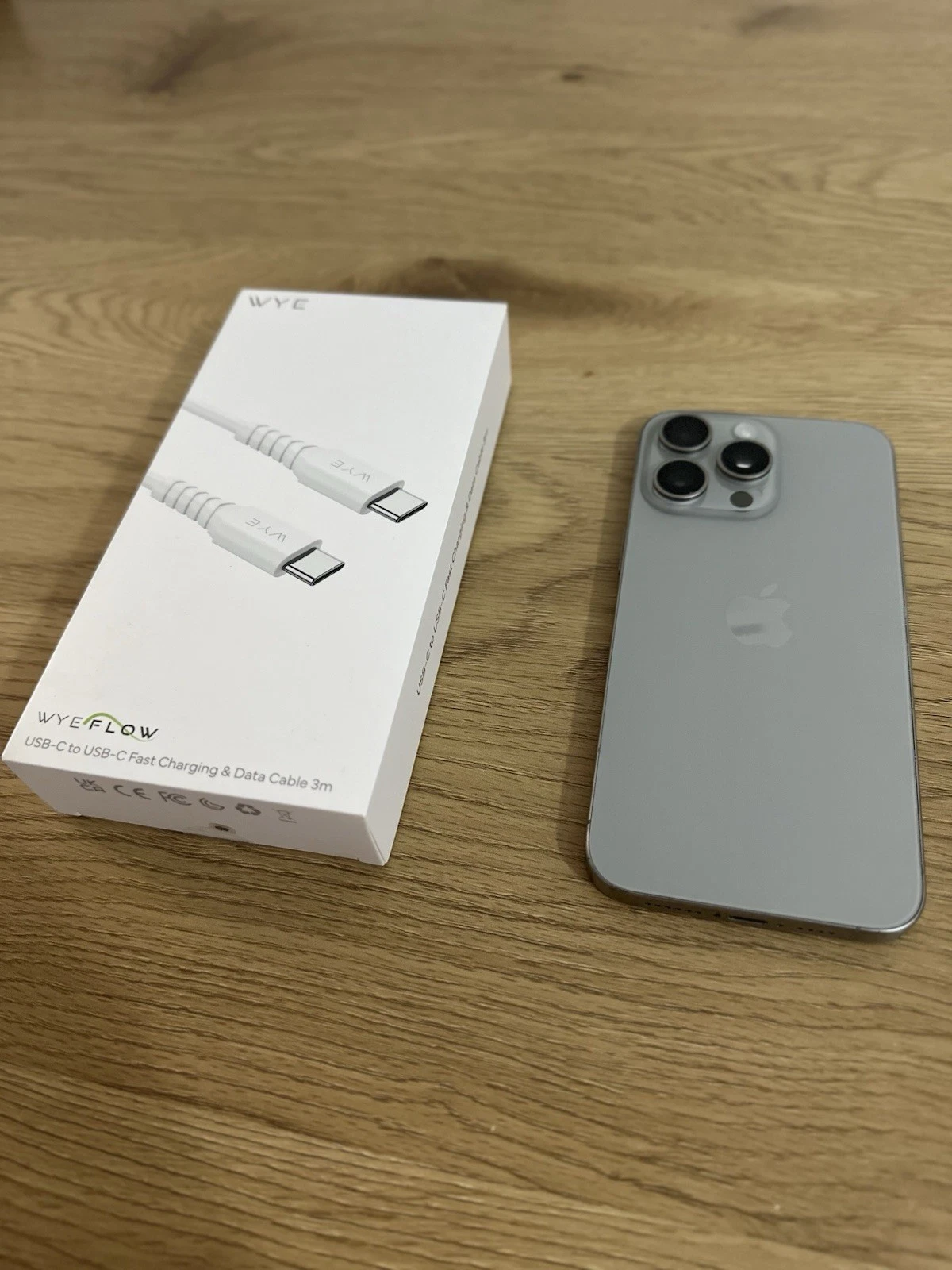 Apple iPhone 15 Pro Max - 256GB - Natural Titanium - Unlocked thumbnail 3