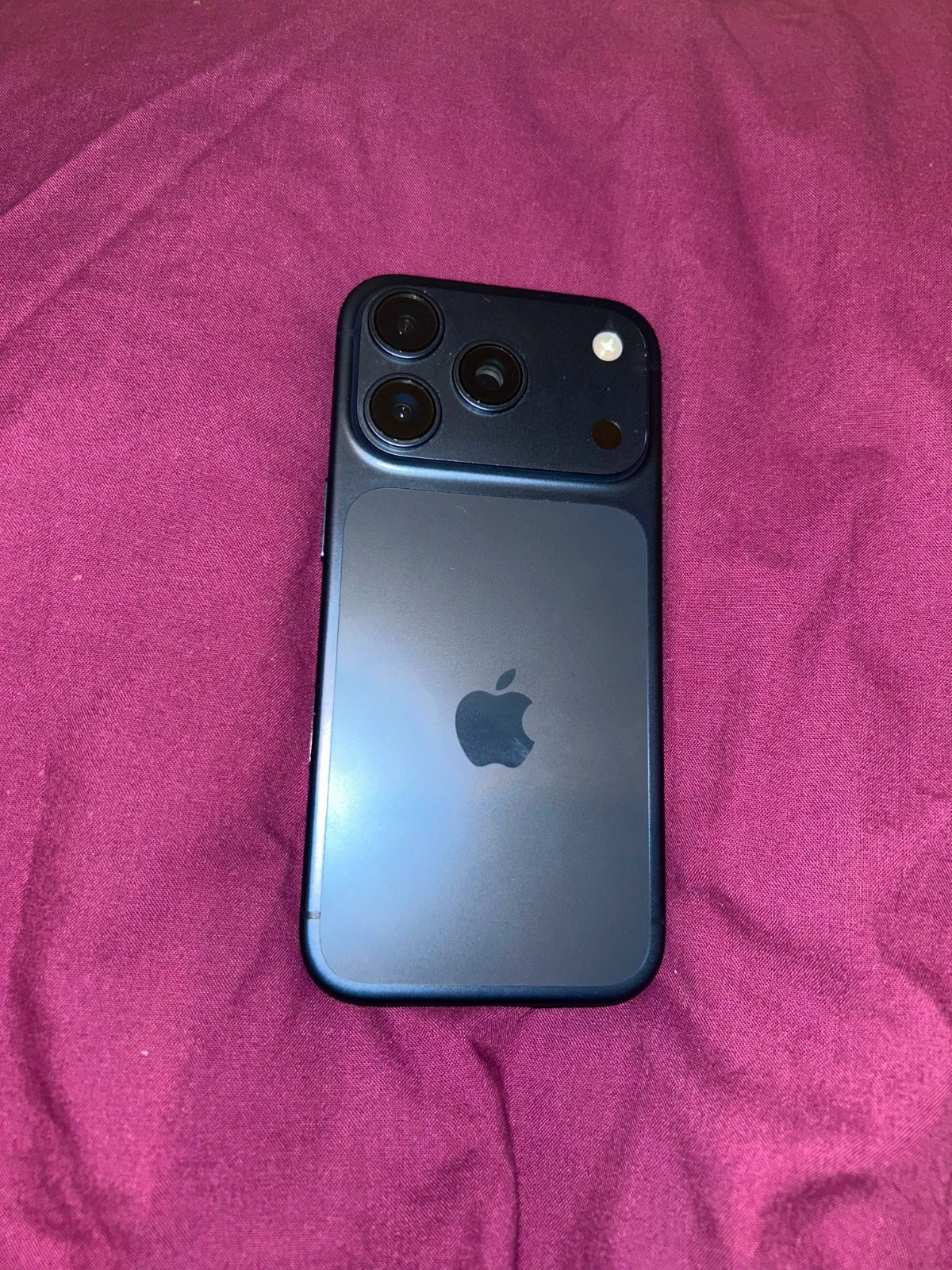 Apple 17 PRO *Unlocked* Dark Blue- Opened- Pristine Condition thumbnail 3